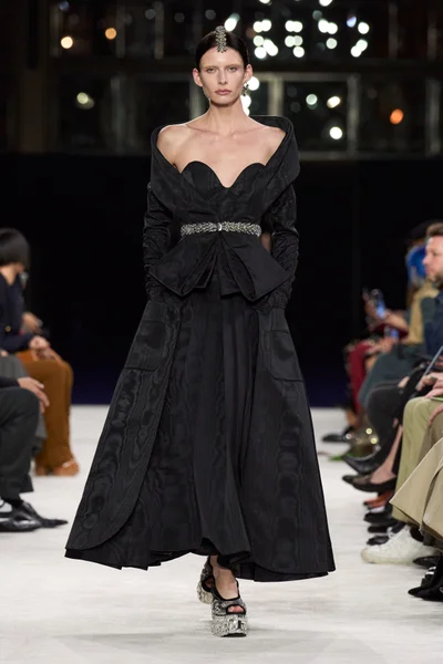 Look 38